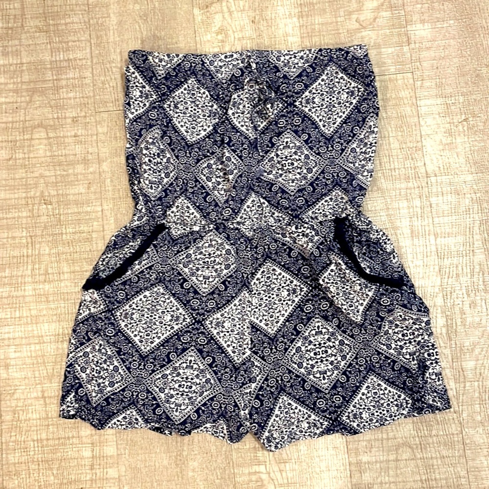 Strapless jumper